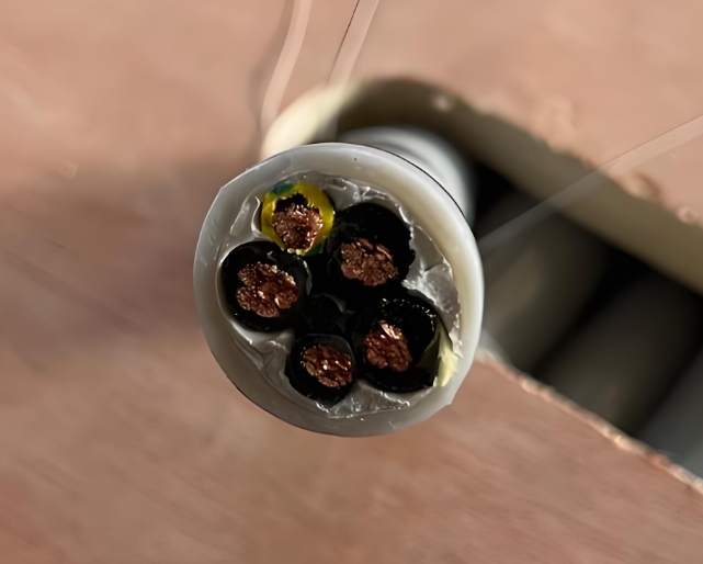 環(huán)市牌電纜為了幫助大家更好地完成電纜選型.jpg 環(huán)市牌電纜為了幫助大家更好地完成電纜選型.jpg